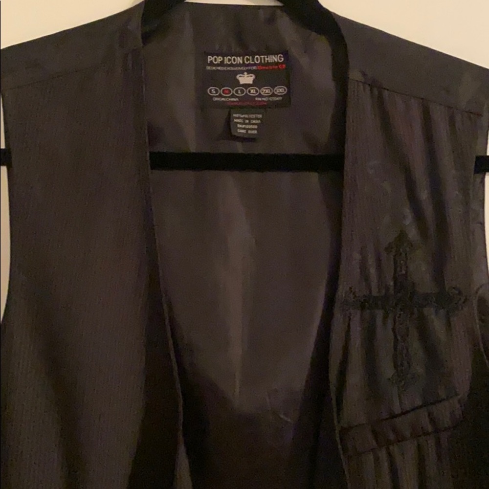 Buckle Black Cross Vest